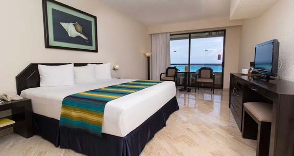 Accommodations - Crown Paradise Cancun All-Inclusive Beach Resort