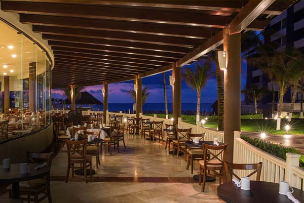 Restaurant - Crown Paradise Cancun All-Inclusive Beach Resort